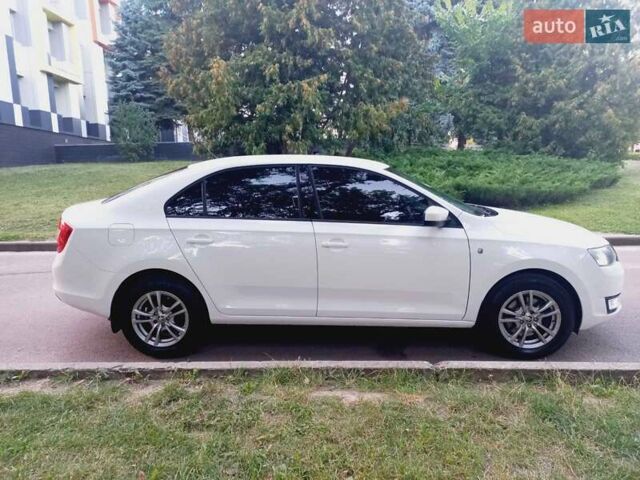 Білий Шкода Рапід, об'ємом двигуна 1.6 л та пробігом 240 тис. км за 7000 $, фото 10 на Automoto.ua