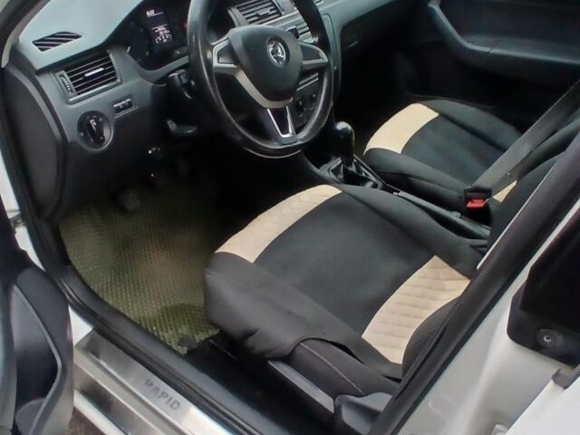 Білий Шкода Рапід, об'ємом двигуна 1.2 л та пробігом 106 тис. км за 6300 $, фото 9 на Automoto.ua