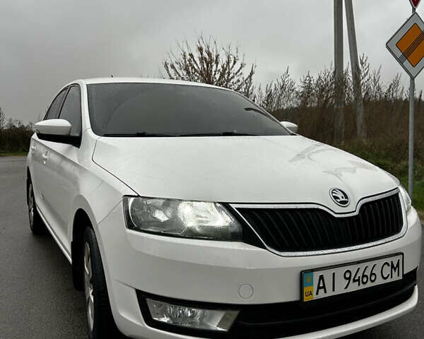 Белый Шкода Рапид, объемом двигателя 1.6 л и пробегом 115 тыс. км за 13000 $, фото 1 на Automoto.ua