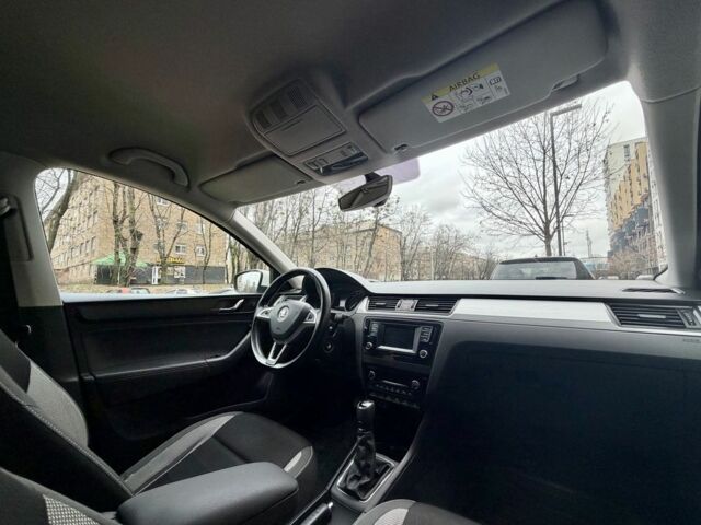 Белый Шкода Рапид, объемом двигателя 1.2 л и пробегом 141 тыс. км за 7800 $, фото 15 на Automoto.ua