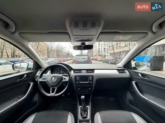 Белый Шкода Рапид, объемом двигателя 1.2 л и пробегом 141 тыс. км за 7800 $, фото 14 на Automoto.ua