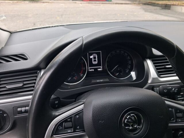 Белый Шкода Рапид, объемом двигателя 1.6 л и пробегом 114 тыс. км за 11000 $, фото 7 на Automoto.ua