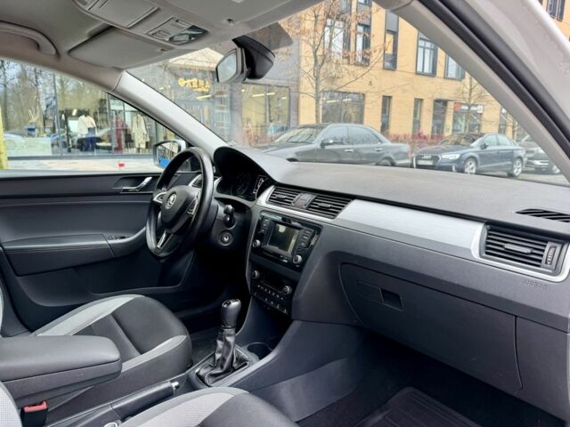 Белый Шкода Рапид, объемом двигателя 1.2 л и пробегом 141 тыс. км за 7800 $, фото 16 на Automoto.ua