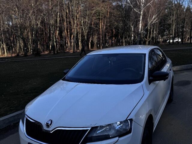 Белый Шкода Рапид, объемом двигателя 1.2 л и пробегом 260 тыс. км за 6600 $, фото 19 на Automoto.ua