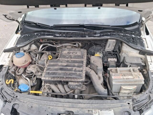 Белый Шкода Рапид, объемом двигателя 1.6 л и пробегом 114 тыс. км за 11000 $, фото 13 на Automoto.ua