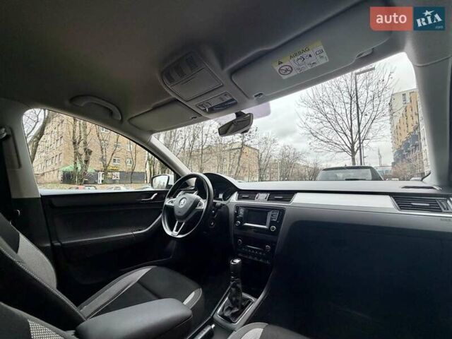 Белый Шкода Рапид, объемом двигателя 1.2 л и пробегом 141 тыс. км за 7800 $, фото 15 на Automoto.ua