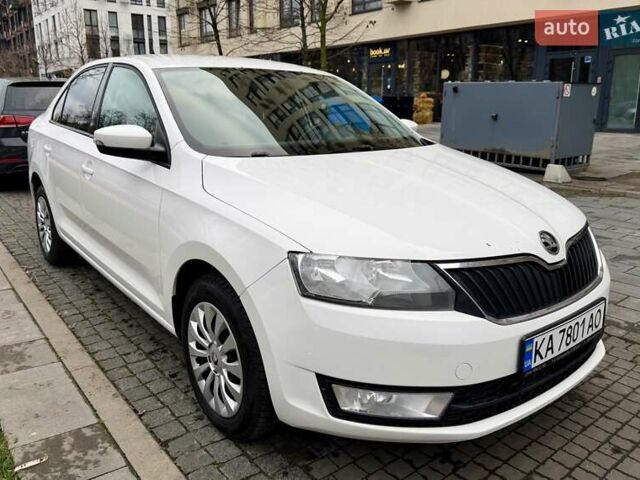 Белый Шкода Рапид, объемом двигателя 1.2 л и пробегом 141 тыс. км за 7800 $, фото 10 на Automoto.ua