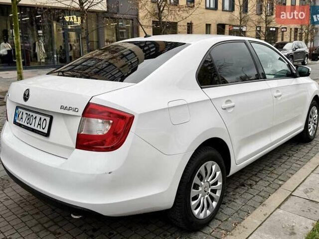 Белый Шкода Рапид, объемом двигателя 1.2 л и пробегом 141 тыс. км за 7800 $, фото 7 на Automoto.ua