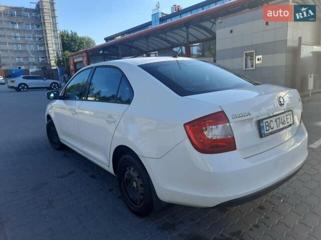 Белый Шкода Рапид, объемом двигателя 1.6 л и пробегом 62 тыс. км за 12000 $, фото 4 на Automoto.ua
