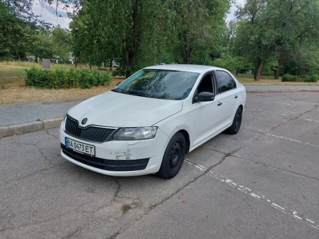 Белый Шкода Рапид, объемом двигателя 1.2 л и пробегом 258 тыс. км за 6700 $, фото 1 на Automoto.ua