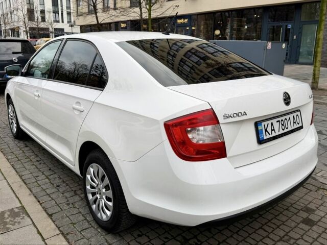 Белый Шкода Рапид, объемом двигателя 1.2 л и пробегом 141 тыс. км за 7800 $, фото 3 на Automoto.ua