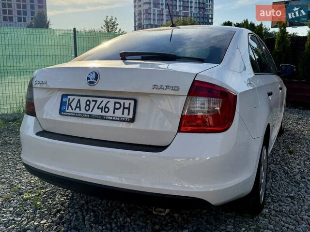 Белый Шкода Рапид, объемом двигателя 1.6 л и пробегом 202 тыс. км за 7199 $, фото 4 на Automoto.ua