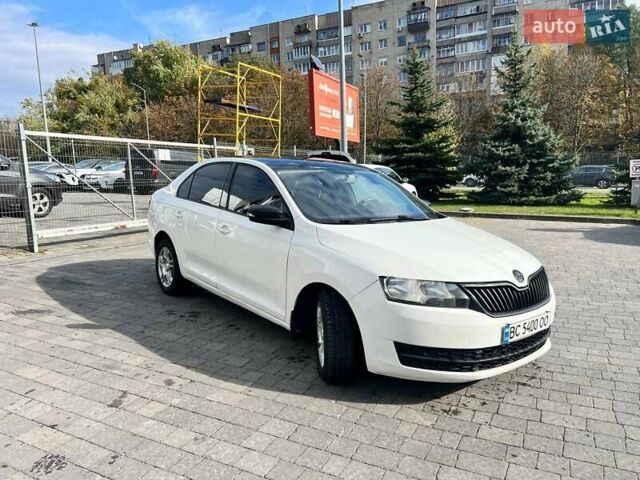 Белый Шкода Рапид, объемом двигателя 1.6 л и пробегом 310 тыс. км за 5400 $, фото 7 на Automoto.ua
