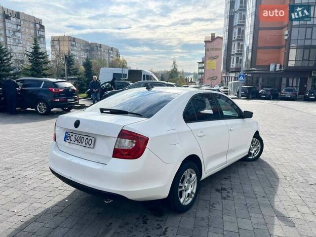 Белый Шкода Рапид, объемом двигателя 1.6 л и пробегом 310 тыс. км за 5400 $, фото 3 на Automoto.ua