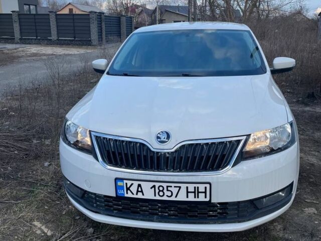 Белый Шкода Рапид, объемом двигателя 1.6 л и пробегом 280 тыс. км за 8200 $, фото 6 на Automoto.ua