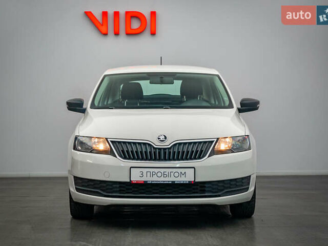 Білий Шкода Рапід, об'ємом двигуна 1.6 л та пробігом 111 тис. км за 10767 $, фото 4 на Automoto.ua