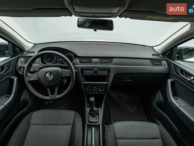 Білий Шкода Рапід, об'ємом двигуна 1.6 л та пробігом 78 тис. км за 11644 $, фото 7 на Automoto.ua