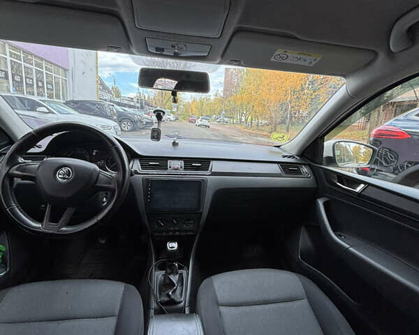 Шкода Рапид 2018 в Киеве на Automoto.ua Белый Шкода Рапид, объемом двигателя 1.6 л и пробегом 350 тыс. км за 7000 $, фото 7 на Automoto.ua