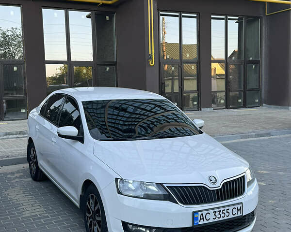 Белый Шкода Рапид, объемом двигателя 1.6 л и пробегом 160 тыс. км за 10000 $, фото 11 на Automoto.ua