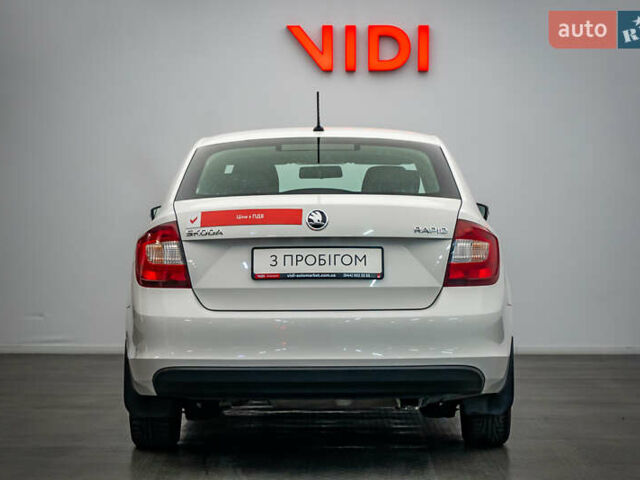 Білий Шкода Рапід, об'ємом двигуна 1.6 л та пробігом 111 тис. км за 10767 $, фото 5 на Automoto.ua