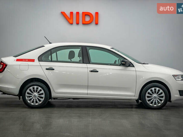 Білий Шкода Рапід, об'ємом двигуна 1.6 л та пробігом 111 тис. км за 10767 $, фото 3 на Automoto.ua