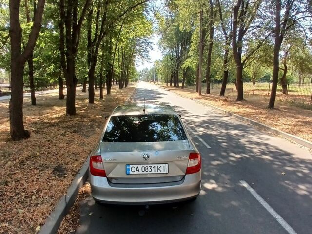 Бежевый Шкода Рапид, объемом двигателя 1.2 л и пробегом 218 тыс. км за 5900 $, фото 4 на Automoto.ua