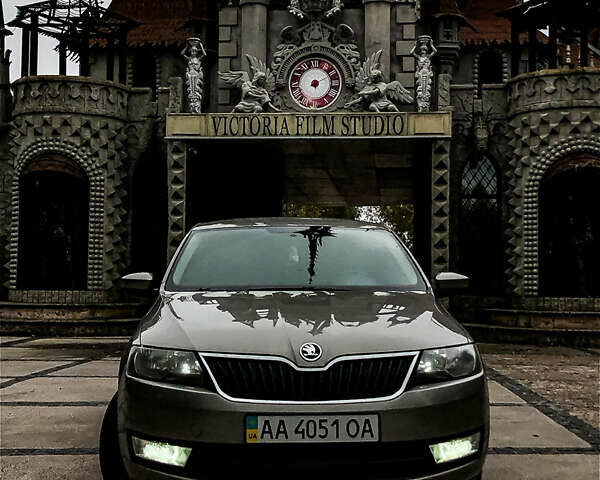 Бежевый Шкода Рапид, объемом двигателя 1.6 л и пробегом 185 тыс. км за 9000 $, фото 8 на Automoto.ua