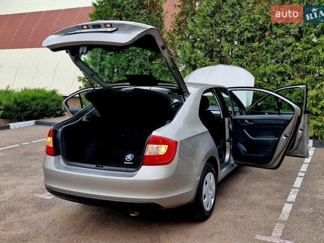 Бежевий Шкода Рапід, об'ємом двигуна 1.2 л та пробігом 78 тис. км за 9270 $, фото 8 на Automoto.ua