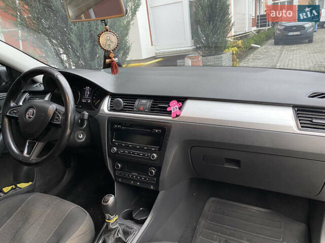 Бежевый Шкода Рапид, объемом двигателя 1.6 л и пробегом 185 тыс. км за 9000 $, фото 10 на Automoto.ua