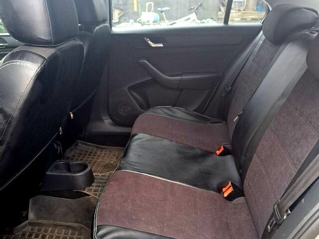 Бежевый Шкода Рапид, объемом двигателя 1.6 л и пробегом 181 тыс. км за 3800 $, фото 3 на Automoto.ua