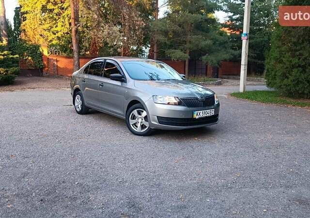 Бежевий Шкода Рапід, об'ємом двигуна 1.6 л та пробігом 48 тис. км за 9600 $, фото 3 на Automoto.ua