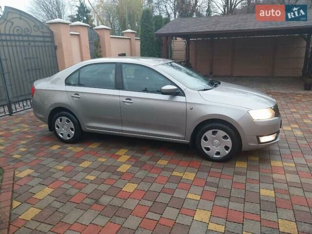 Бежевий Шкода Рапід, об'ємом двигуна 1.2 л та пробігом 154 тис. км за 6700 $, фото 2 на Automoto.ua