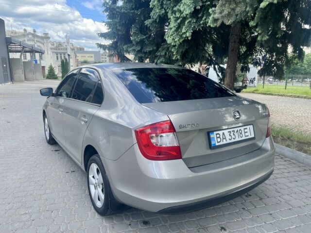 Бежевий Шкода Рапід, об'ємом двигуна 1.2 л та пробігом 160 тис. км за 7500 $, фото 2 на Automoto.ua