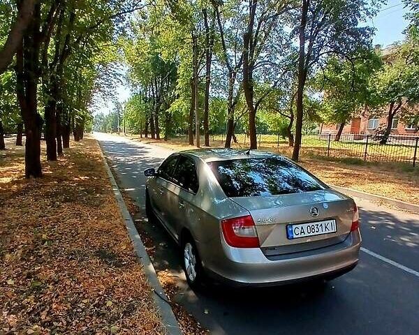 Бежевый Шкода Рапид, объемом двигателя 1.2 л и пробегом 218 тыс. км за 5900 $, фото 2 на Automoto.ua