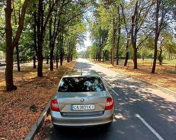 Бежевый Шкода Рапид, объемом двигателя 1.2 л и пробегом 218 тыс. км за 5900 $, фото 4 на Automoto.ua