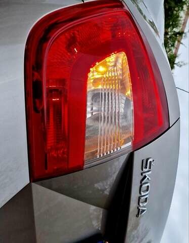 Бежевий Шкода Рапід, об'ємом двигуна 1.2 л та пробігом 78 тис. км за 9250 $, фото 25 на Automoto.ua