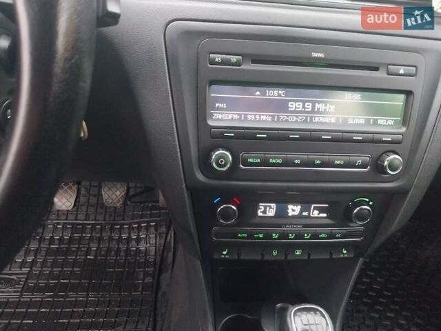 Бежевий Шкода Рапід, об'ємом двигуна 1.2 л та пробігом 154 тис. км за 6700 $, фото 21 на Automoto.ua