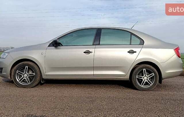 Бежевий Шкода Рапід, об'ємом двигуна 1.6 л та пробігом 76 тис. км за 8500 $, фото 3 на Automoto.ua