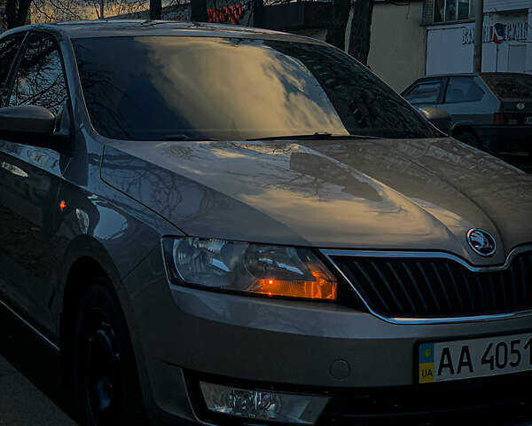 Бежевый Шкода Рапид, объемом двигателя 1.6 л и пробегом 185 тыс. км за 9000 $, фото 2 на Automoto.ua