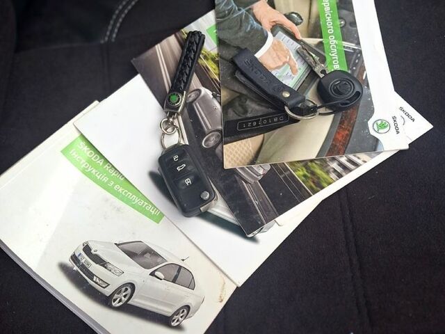 Бежевый Шкода Рапид, объемом двигателя 1.6 л и пробегом 181 тыс. км за 3800 $, фото 7 на Automoto.ua