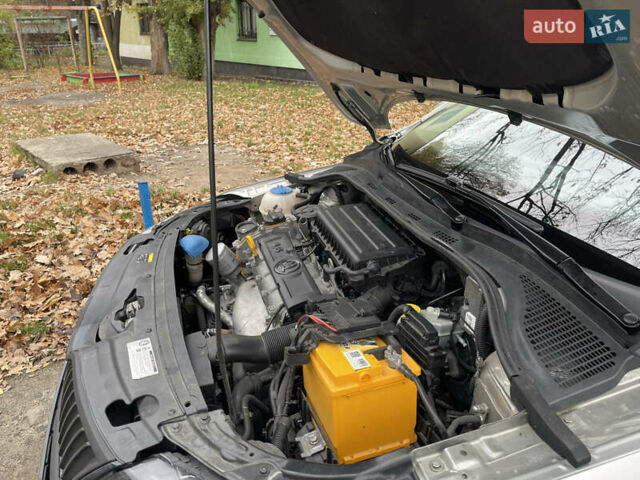 Бежевый Шкода Рапид, объемом двигателя 1.6 л и пробегом 230 тыс. км за 7999 $, фото 15 на Automoto.ua