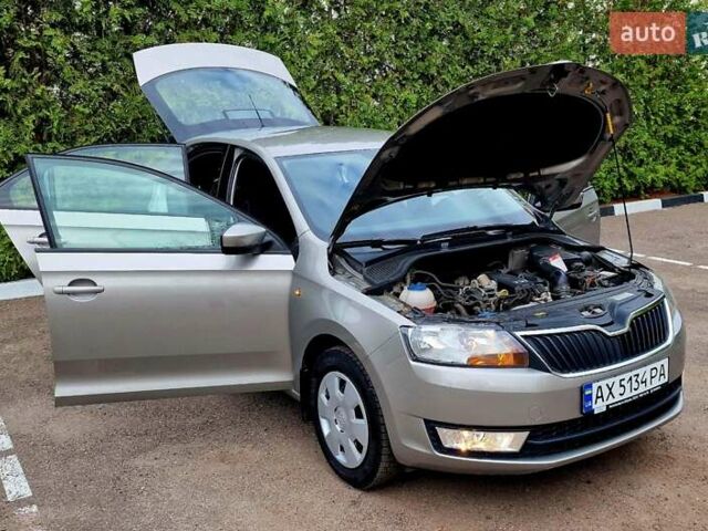 Бежевий Шкода Рапід, об'ємом двигуна 1.2 л та пробігом 78 тис. км за 9250 $, фото 10 на Automoto.ua