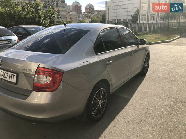 Бежевий Шкода Рапід, об'ємом двигуна 1.6 л та пробігом 181 тис. км за 12000 $, фото 6 на Automoto.ua