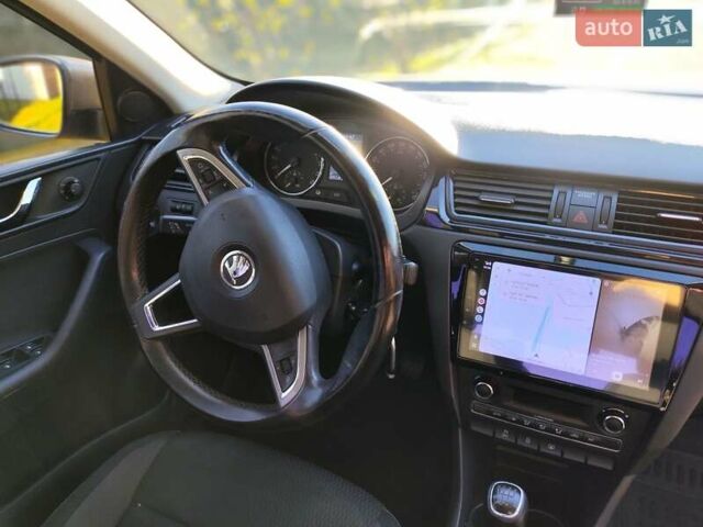 Бежевый Шкода Рапид, объемом двигателя 1.6 л и пробегом 206 тыс. км за 8900 $, фото 17 на Automoto.ua