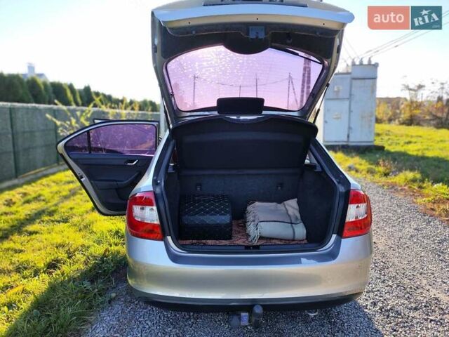 Бежевый Шкода Рапид, объемом двигателя 1.6 л и пробегом 206 тыс. км за 8900 $, фото 12 на Automoto.ua