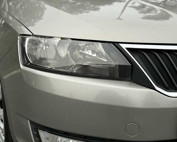 Бежевий Шкода Рапід, об'ємом двигуна 1.6 л та пробігом 187 тис. км за 8500 $, фото 14 на Automoto.ua