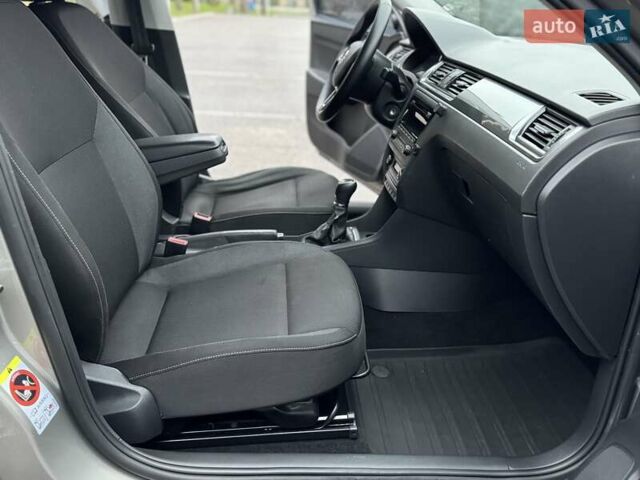 Бежевий Шкода Рапід, об'ємом двигуна 1.6 л та пробігом 187 тис. км за 8500 $, фото 50 на Automoto.ua