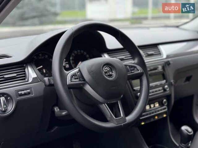 Бежевий Шкода Рапід, об'ємом двигуна 1.6 л та пробігом 187 тис. км за 8500 $, фото 28 на Automoto.ua