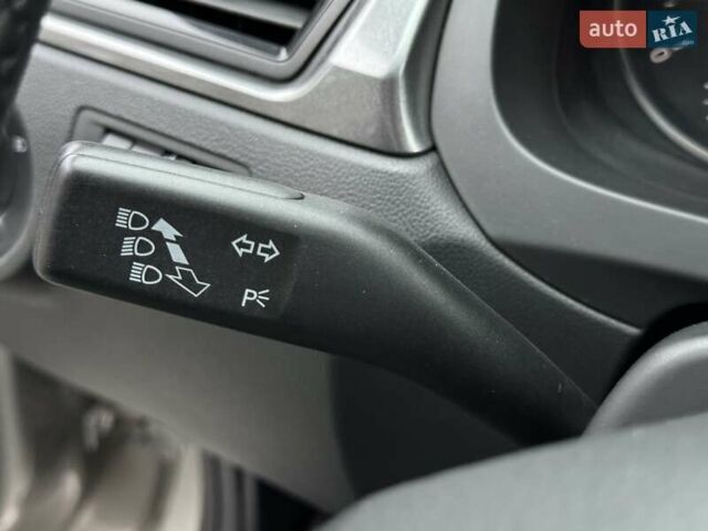 Бежевий Шкода Рапід, об'ємом двигуна 1.6 л та пробігом 187 тис. км за 8500 $, фото 37 на Automoto.ua