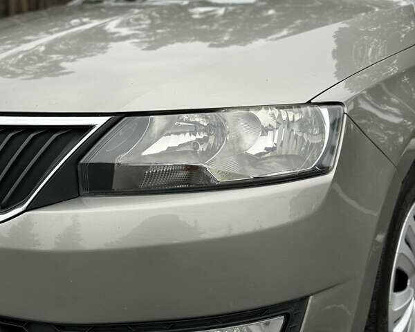 Бежевий Шкода Рапід, об'ємом двигуна 1.6 л та пробігом 187 тис. км за 8500 $, фото 13 на Automoto.ua